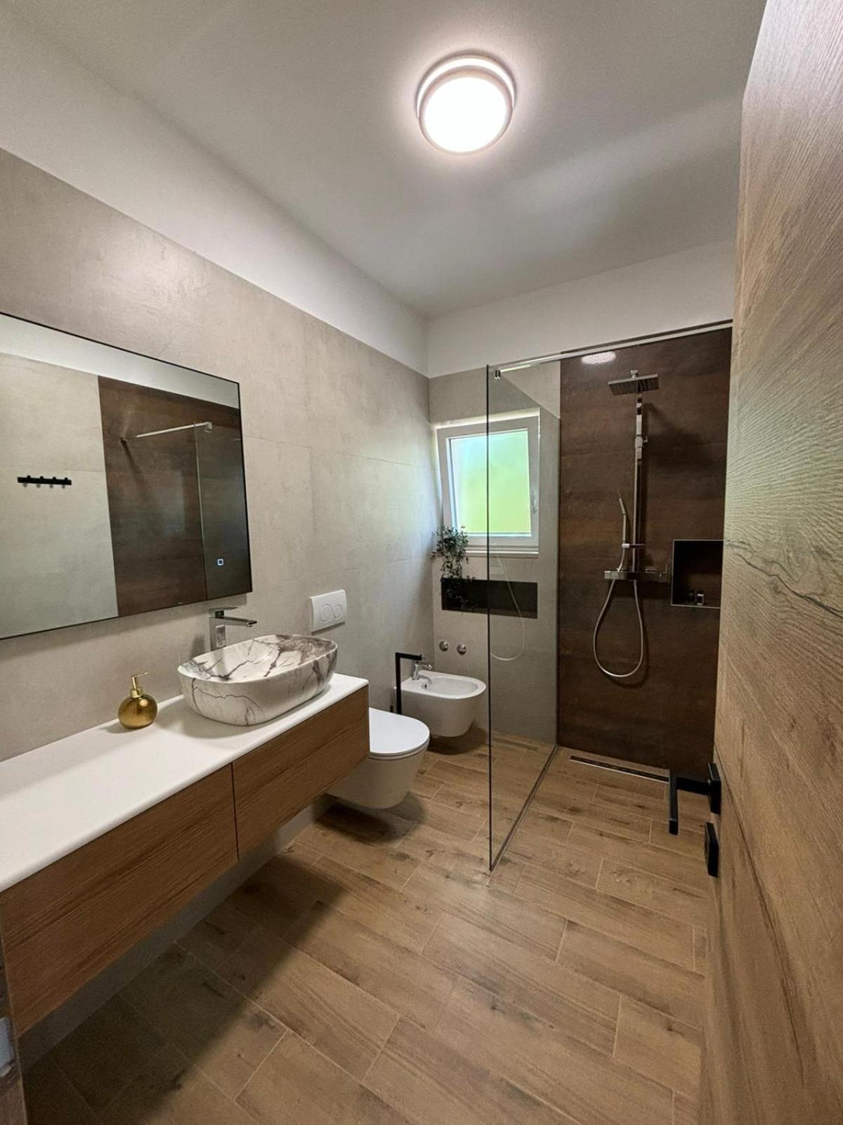 Apartment And Room Marlen Ровинско село Екстериор снимка