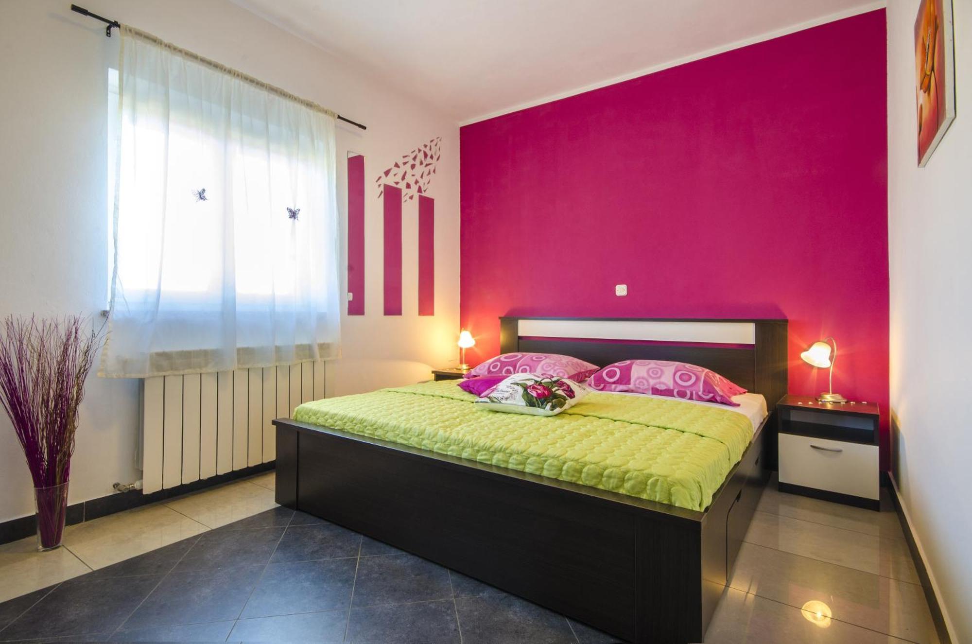 Apartment And Room Marlen Ровинско село Стая снимка